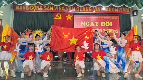 Xã Vĩnh Quang tổ chức Ngày hội Toàn dân bảo vệ an ninh Tổ quốc năm 2025